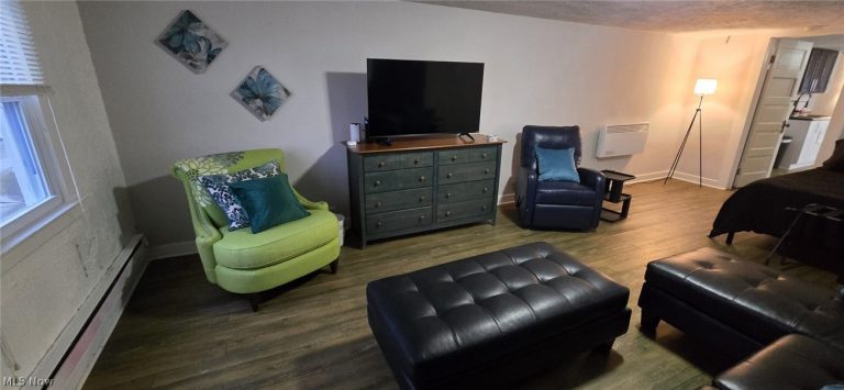 1856 Lampson Road #UP, Cleveland, OH - Photo 6