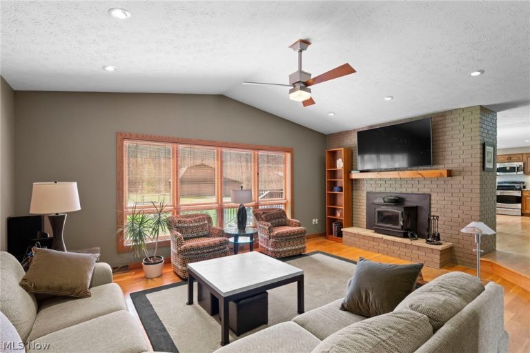 12435 Pearl Road, Chardon, OH - Photo 5