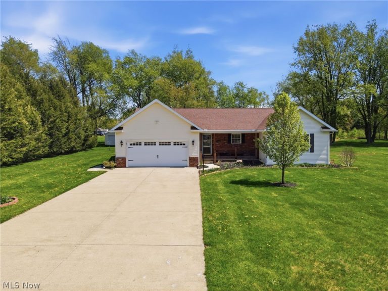 7288 Fieldstone Avenue, Conneaut, OH - Photo 2