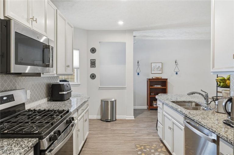 1581 Mud Brook Court, Akron, OH - Photo 6