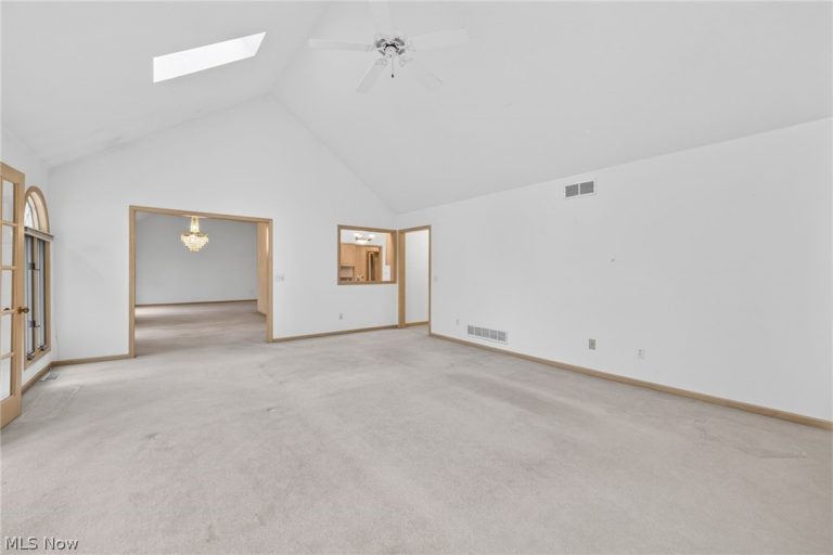 6284 Applecross Road, Highland Heights, OH - Photo 6