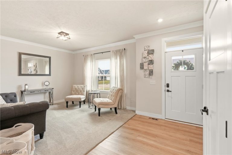 1404 Southbrook Circle, Canton, OH - Photo 5