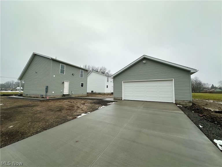 1595 Drexel Avenue, Warren, OH - Photo 2