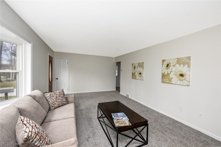 439 Strader Road, Akron, OH - Photo 6