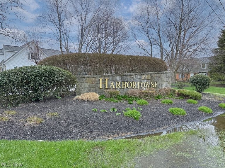658 2nd Street #4, Fairport Harbor, OH - Photo 4