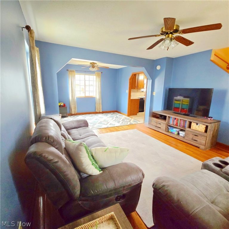 1317 19 Street, Vienna, WV - Photo 5