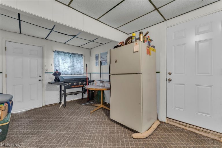 13004 Rockside Road, Garfield Heights, OH - Photo 5