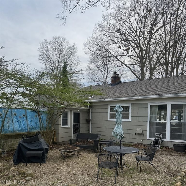 8193 Forest Lane, Mentor, OH - Photo 4