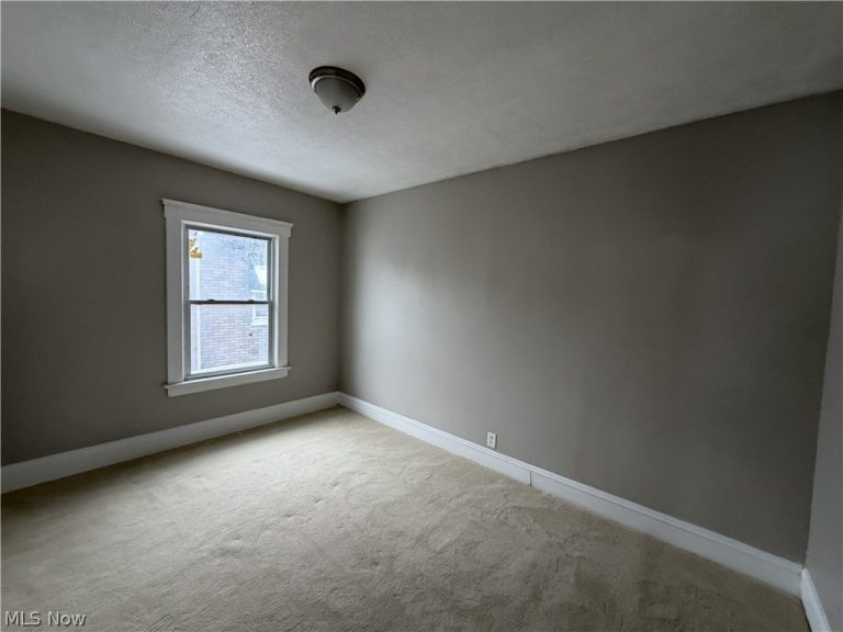 15340 Yorick Avenue #3rd floor, Cleveland, OH - Photo 8