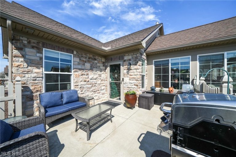 1954 Fairways Drive, Streetsboro, OH - Photo 4