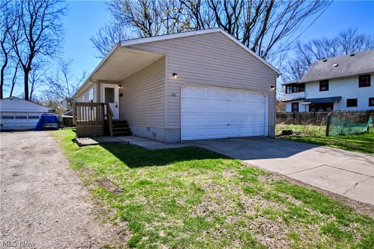 1240 Waterloo Road, Akron, OH, 44314