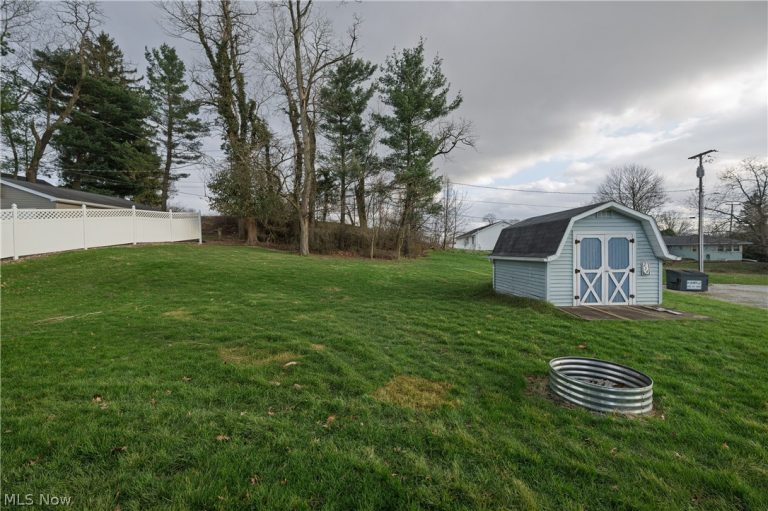 254 Ohio Avenue, New Philadelphia, OH - Photo 3