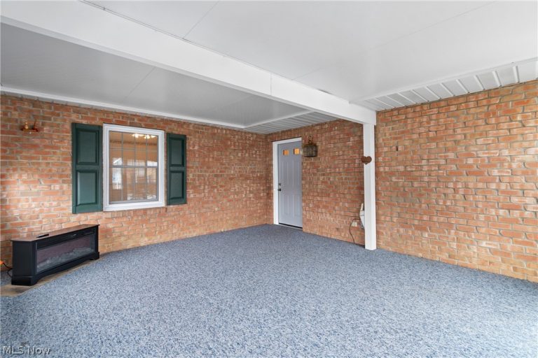 1529 Rhine River Road, Uniontown, OH - Photo 4
