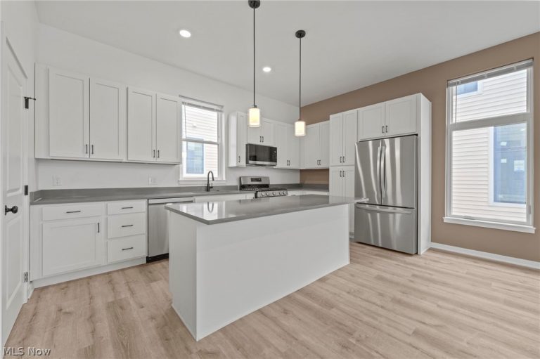 1928 47th Street, Cleveland, OH - Photo 4