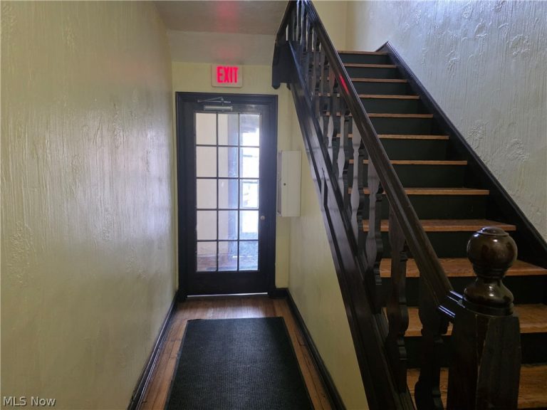 15610 Van Aken Boulevard #18, Shaker Heights, OH - Photo 4