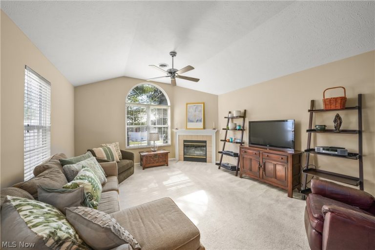 8181 Cyrus Lane, Northfield, OH - Photo 8