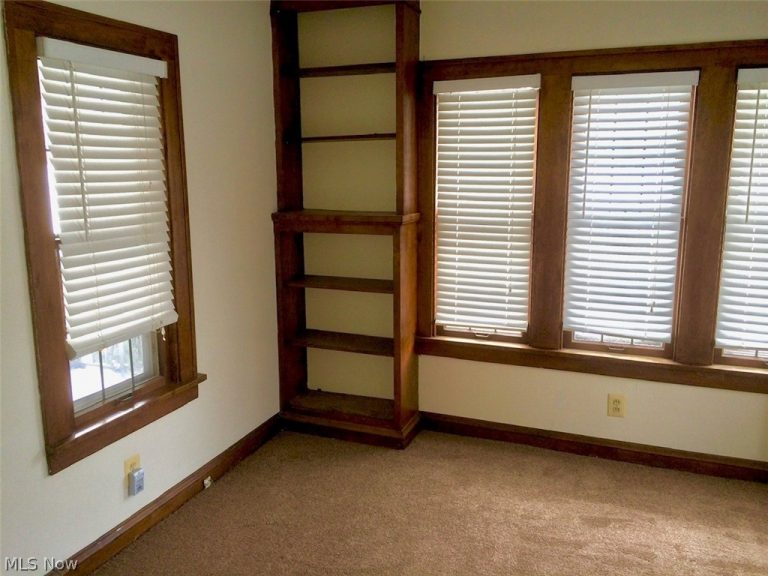 2638 Fenwick Road, University Heights, OH - Photo 4