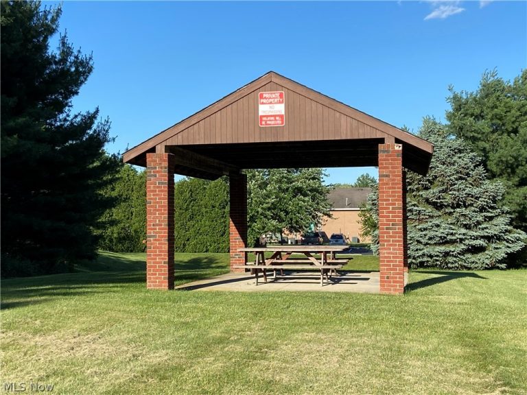 1420 Reimer Road #D, Wadsworth, OH - Photo 4