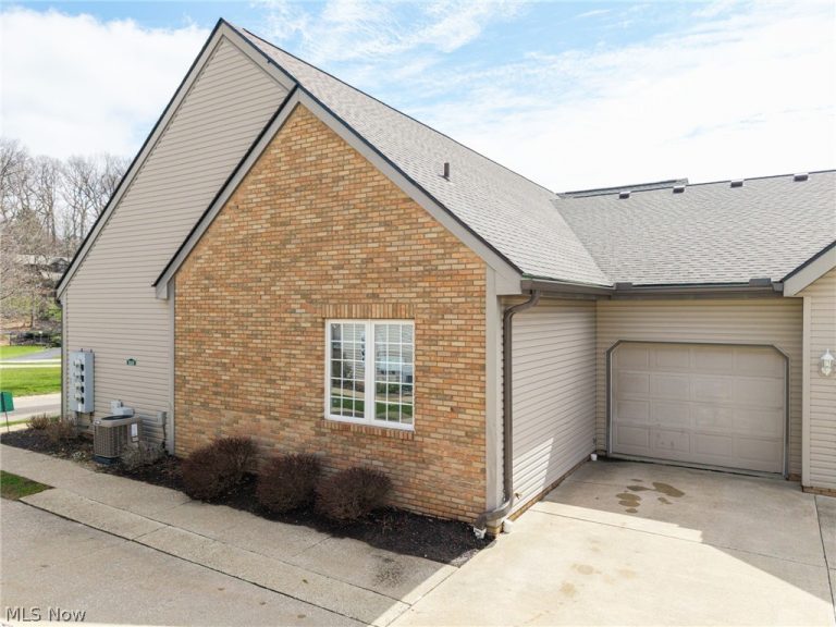 1551 Cambridge Avenue, North Canton, OH - Photo 3