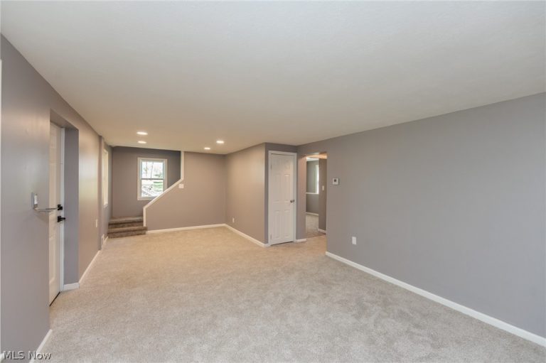 3679 Sanford Avenue, Stow, OH - Photo 4