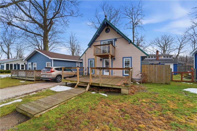 5825 Lake Road #9, Ashtabula, OH - Photo 2