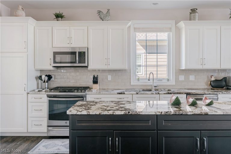 3900 Matisse Circle, Pepper Pike, OH - Photo 8