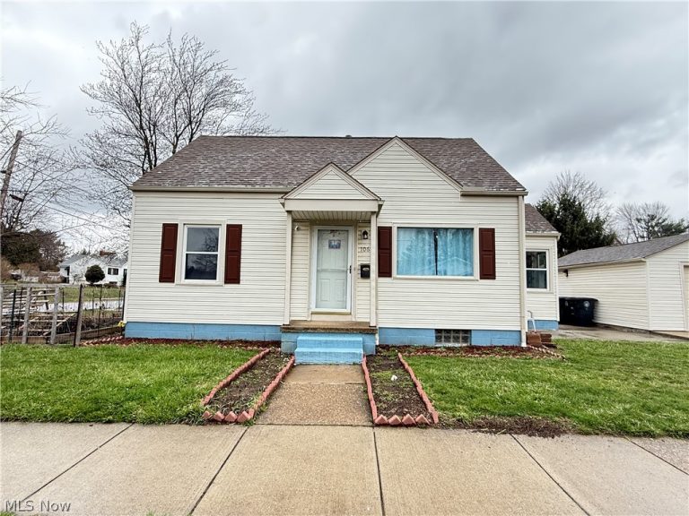 1068 Easton Drive, Akron, OH - Photo 2