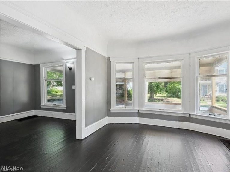 10622 Hathaway Avenue, Cleveland, OH - Photo 8