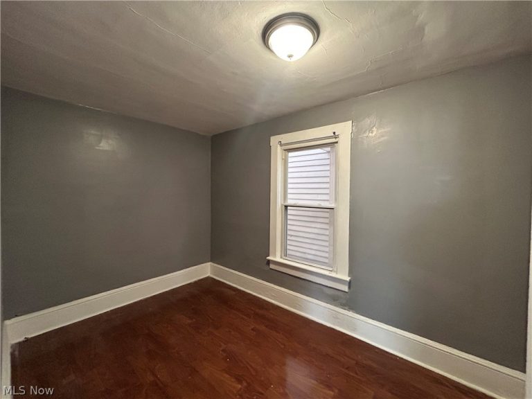 4704 Behrwald Avenue, Cleveland, OH - Photo 6