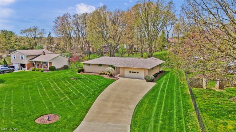 5637 Griffith Avenue, North Canton, OH - Photo 6