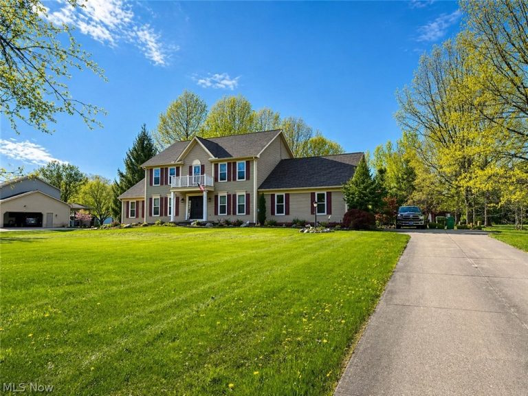 6733 Meadowood Drive, Valley City, OH - Photo 2