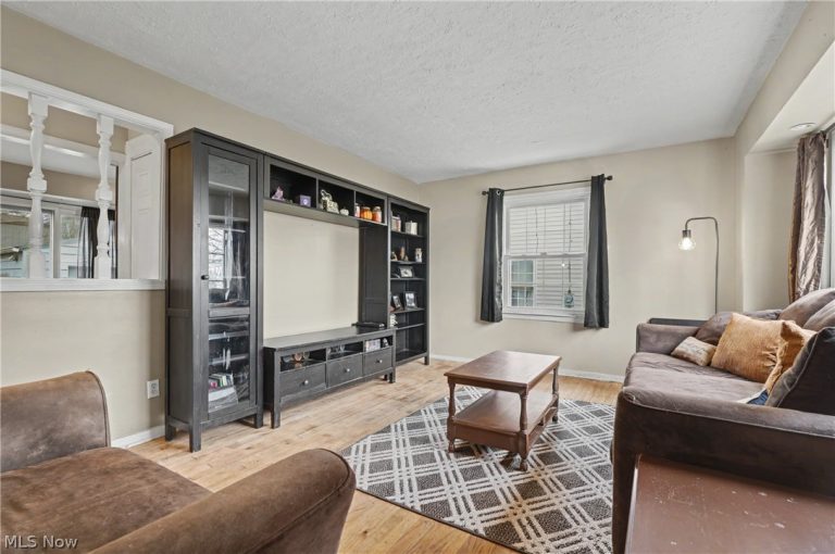 1623 Sunset Avenue, Akron, OH - Photo 5