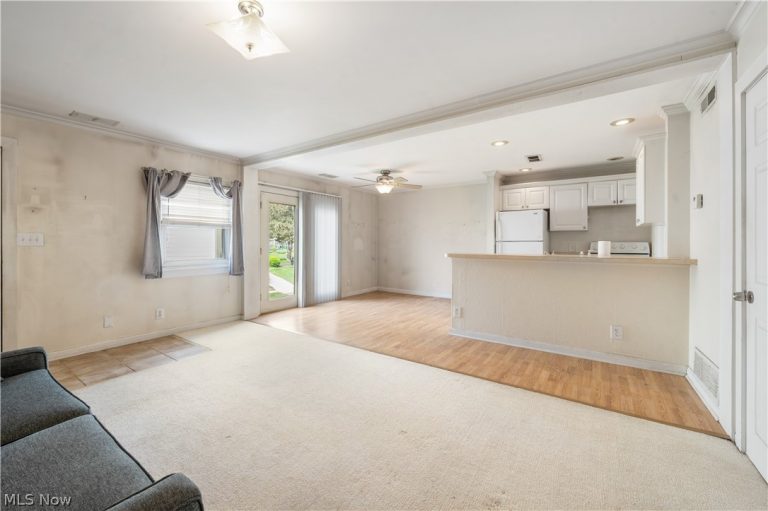 2535 Royal County Down #B, Uniontown, OH - Photo 3