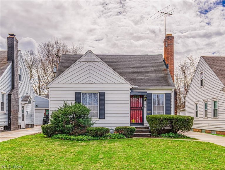 15606 Scottsdale Boulevard, Shaker Heights, OH, 44120