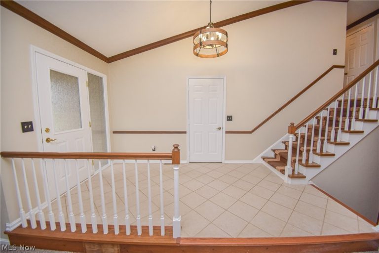 18086 Winchester Court, Strongsville, OH - Photo 3