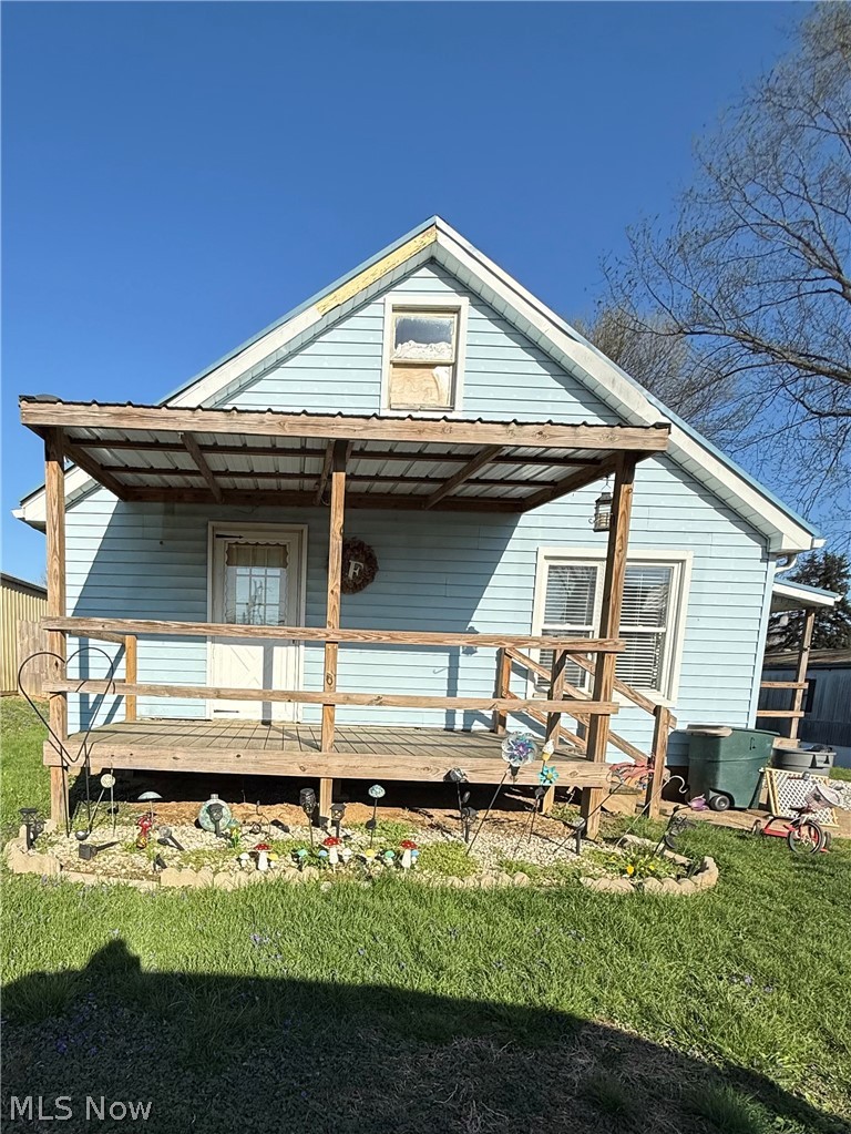 1748 South Lawn Extension, Coshocton, OH, 43812