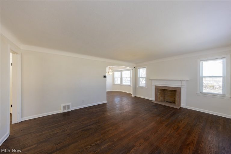 1560 Holmden Road, South Euclid, OH - Photo 3