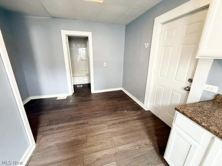 3206 50th Street, Cleveland, OH - Photo 4