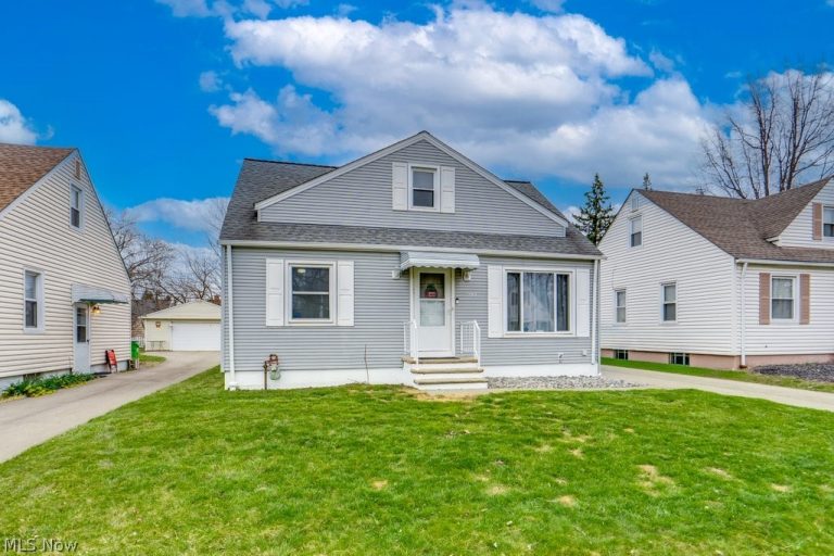 13513 York Boulevard, Garfield Heights, OH - Photo 2