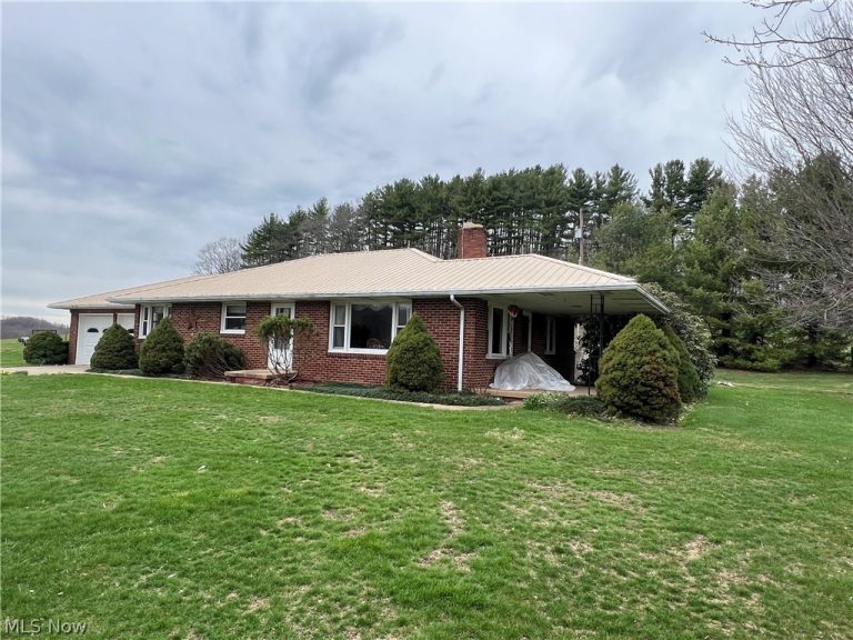 1099 Steubenville Road, Carrollton, OH - Photo 2
