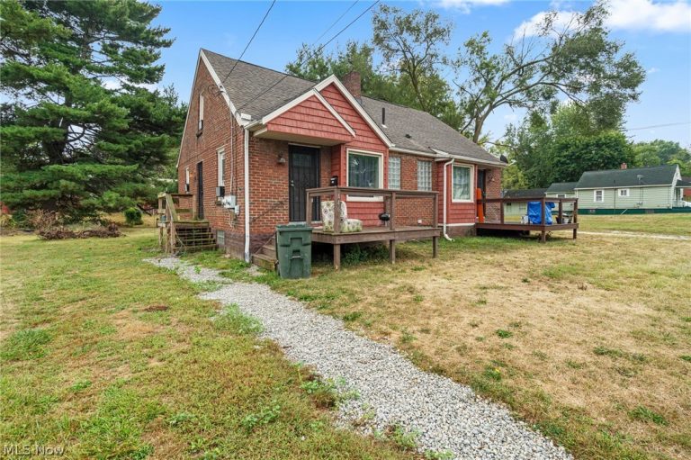 442 Fenton Avenue, Canton, OH - Photo 4