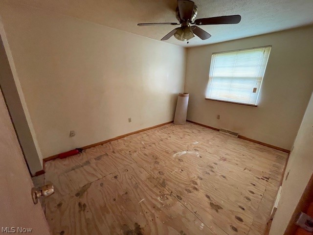 4036 Leavitt Road, Lorain, OH - Photo 8