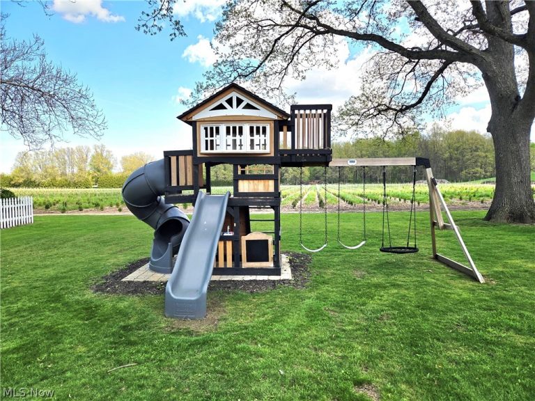 5869 Oberlin Road, Amherst, OH - Photo 8