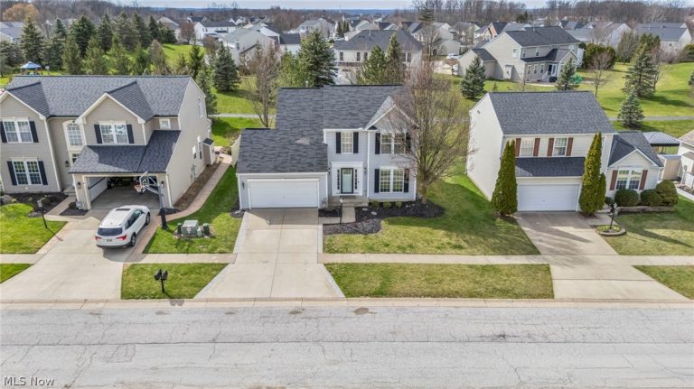 998 Woodfield Lane, Brunswick, OH - Photo 8
