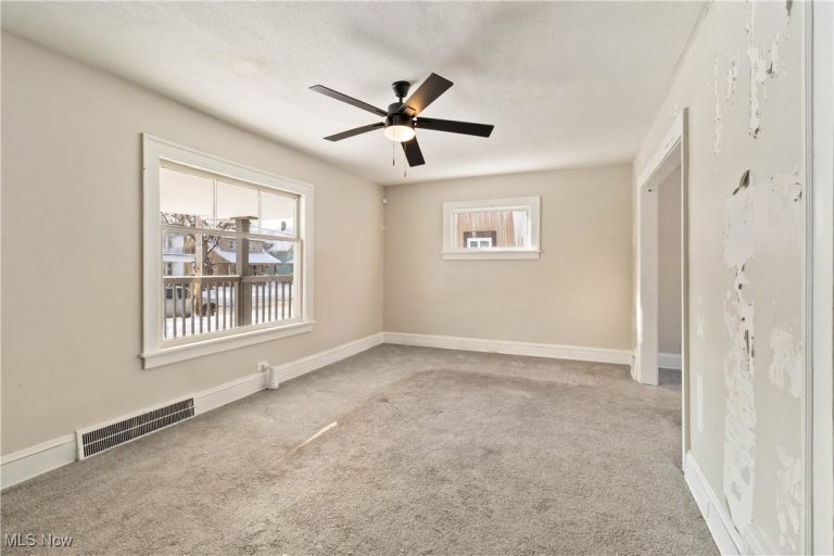 13409 Bartlett Avenue, Cleveland, OH - Photo 5