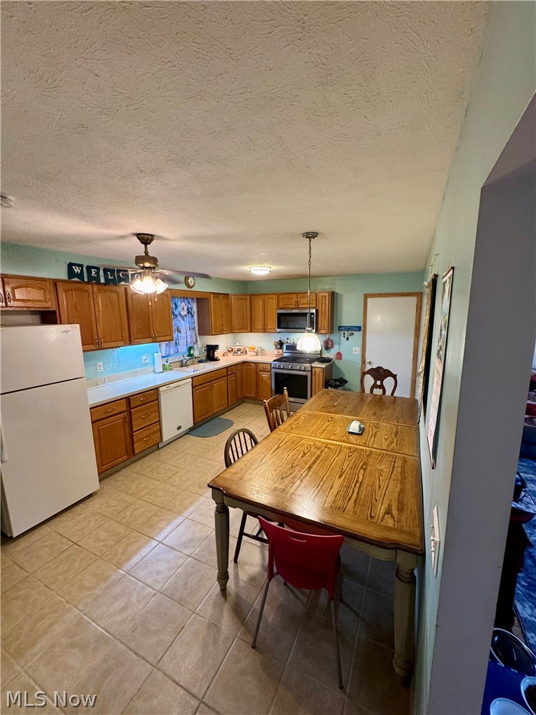 184 Locust Drive, Mineral Wells, WV - Photo 8