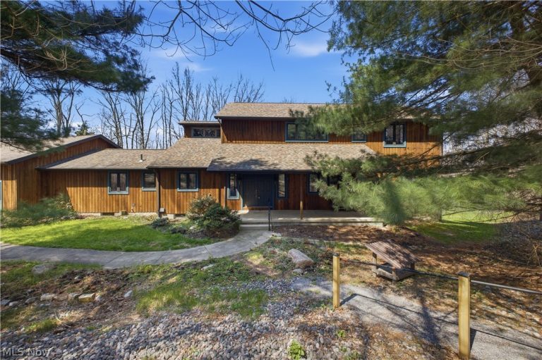 3190 Bunker Hill Road, Leetonia, OH - Photo 2