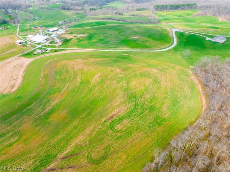 North American Road, Dover, OH - Photo 6