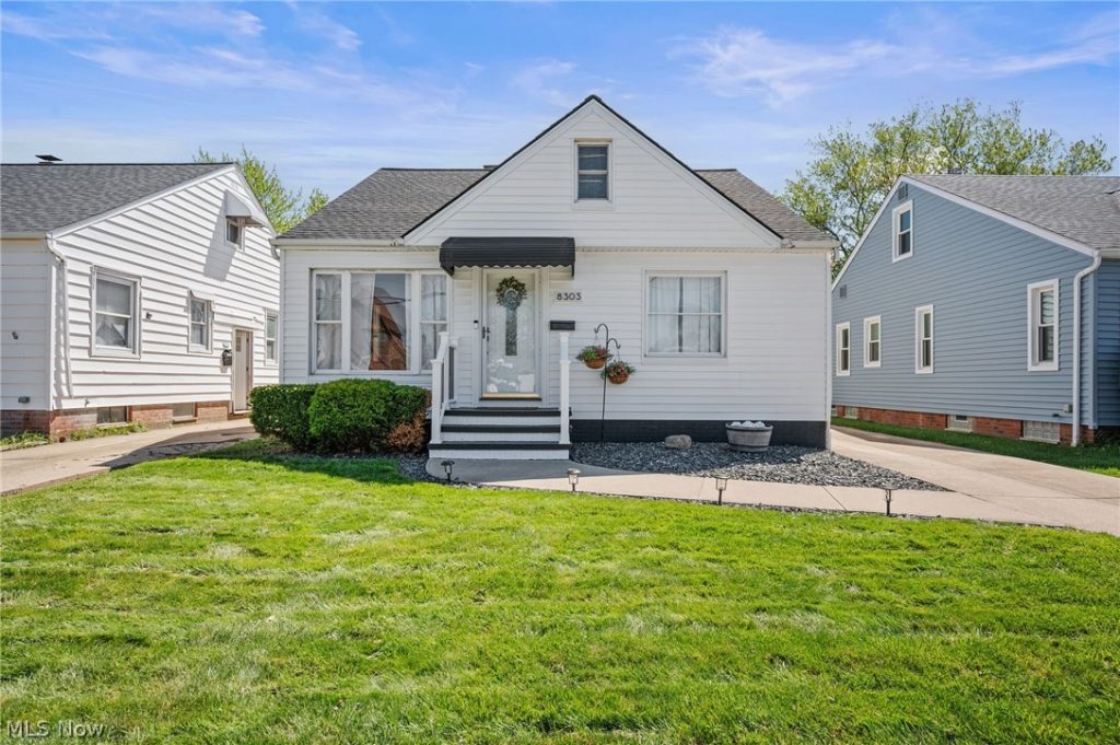 8303 Snow Road, Parma, OH