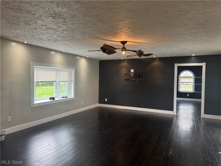 3946 Dunton Road, Lorain, OH - Photo 3